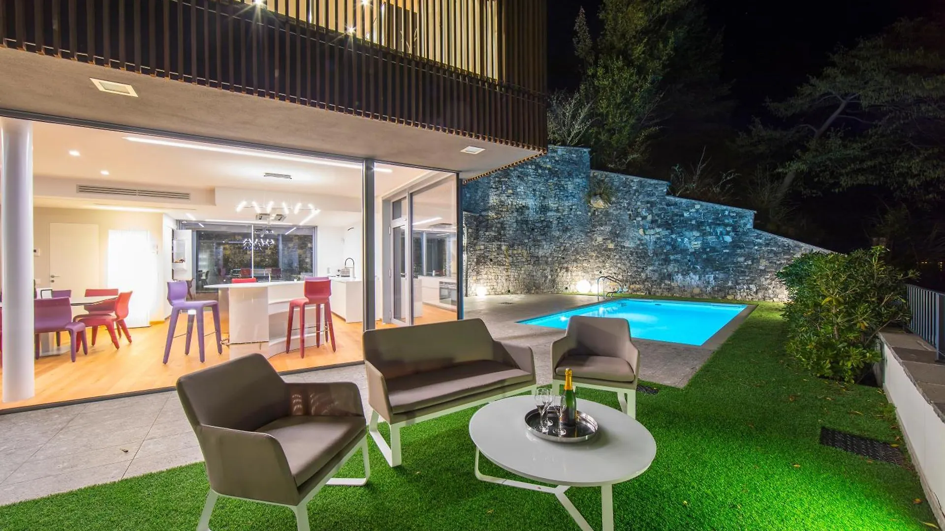 Villa Eliza ラーリオ